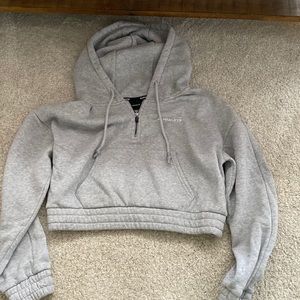 Alphalete gray cropped hoodie